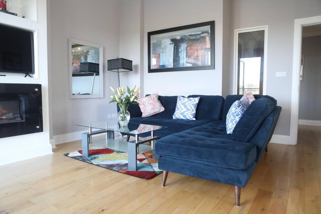 Foxford Penthouse Apartment Exterior photo